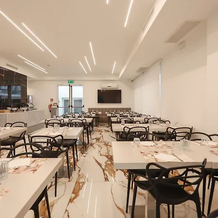 Hotel Cenisio Rímini