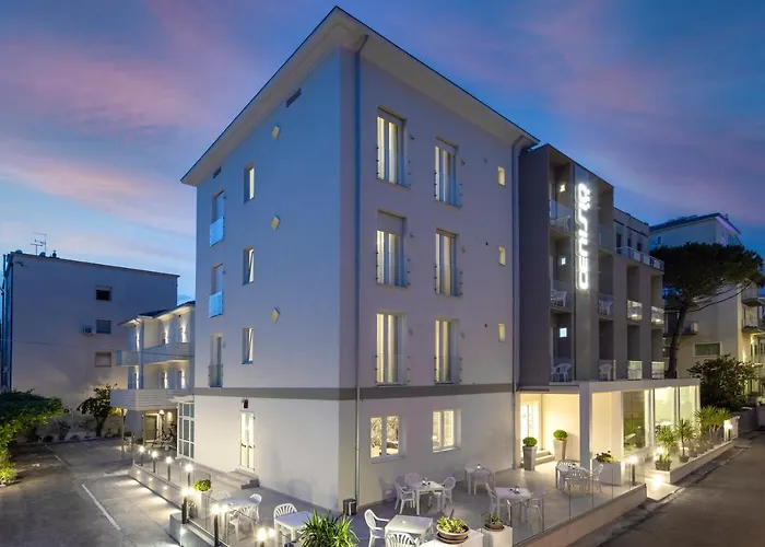 Hotel Cenisio 3*
