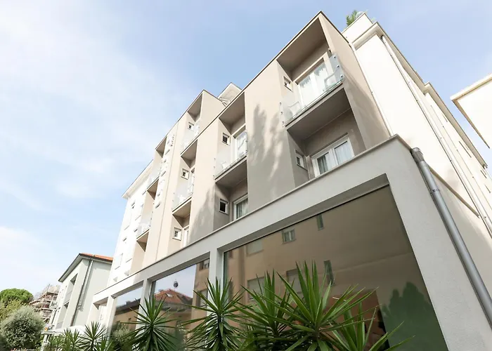 Hotel Cenisio 3*